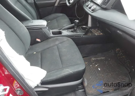 2018 Toyota Rav4 Le z USA, uszkodzony, nr VIN 2T3ZFREV0JW436178